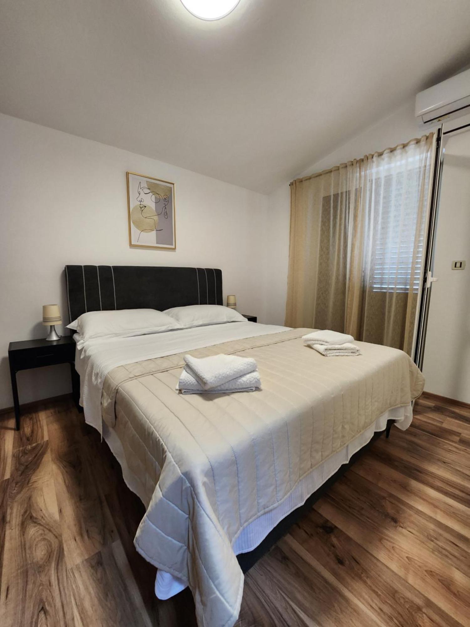 Astoria Promajna Apartment Exterior photo